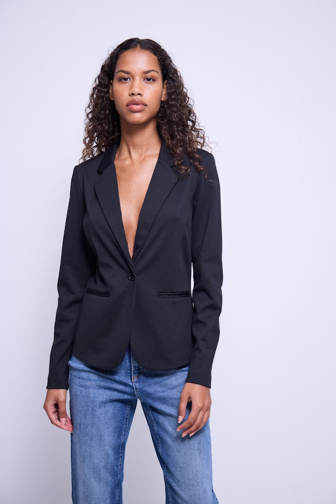 Ihkate Blazer