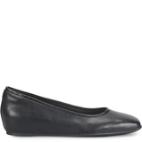 Poppy Black