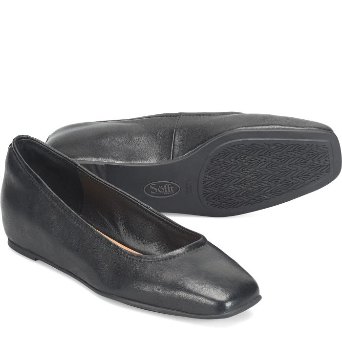 Poppy Black